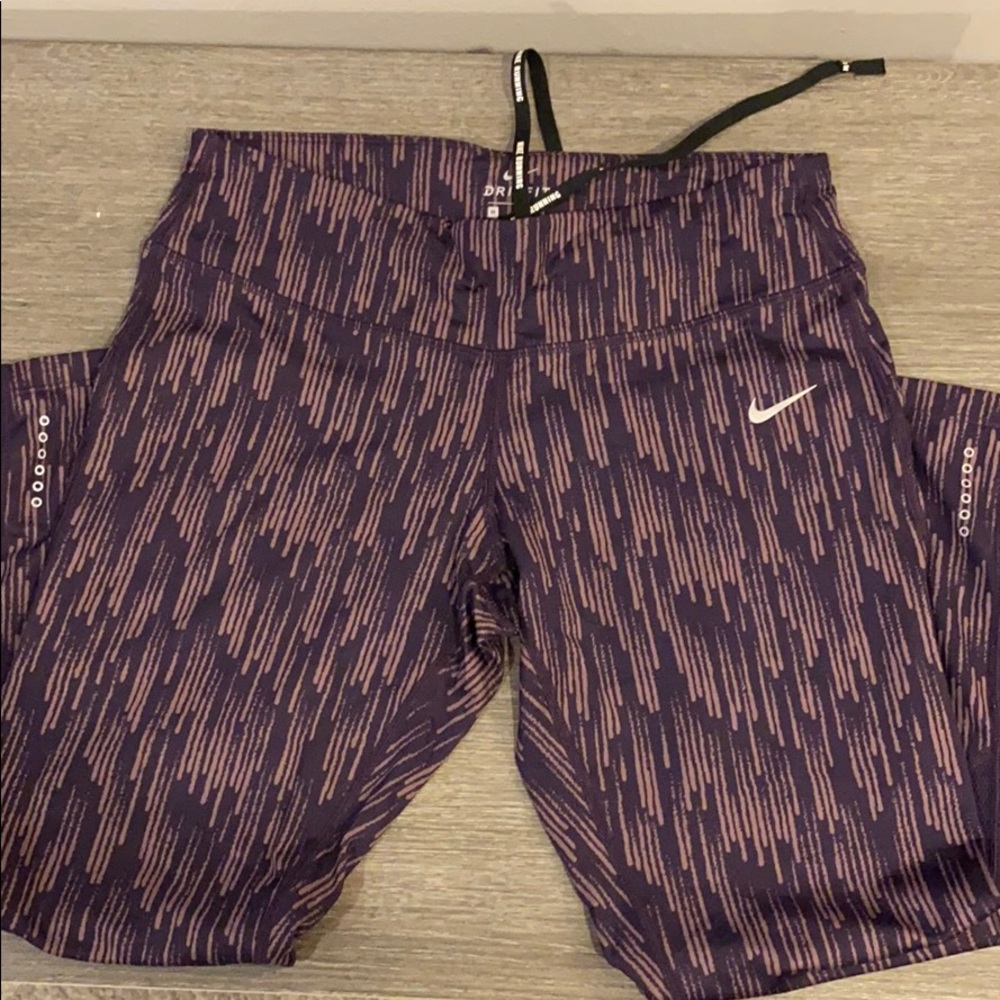 Cropped Capri Nike drifit running pants